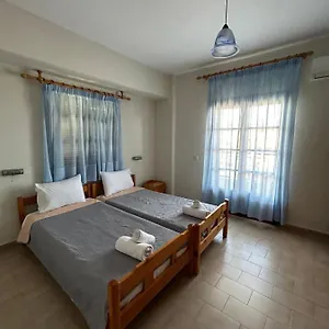 christopher-apartments.hotelschalkidiki.net/