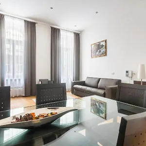 https://riverside-palace-suites.praguehotelsweb.com